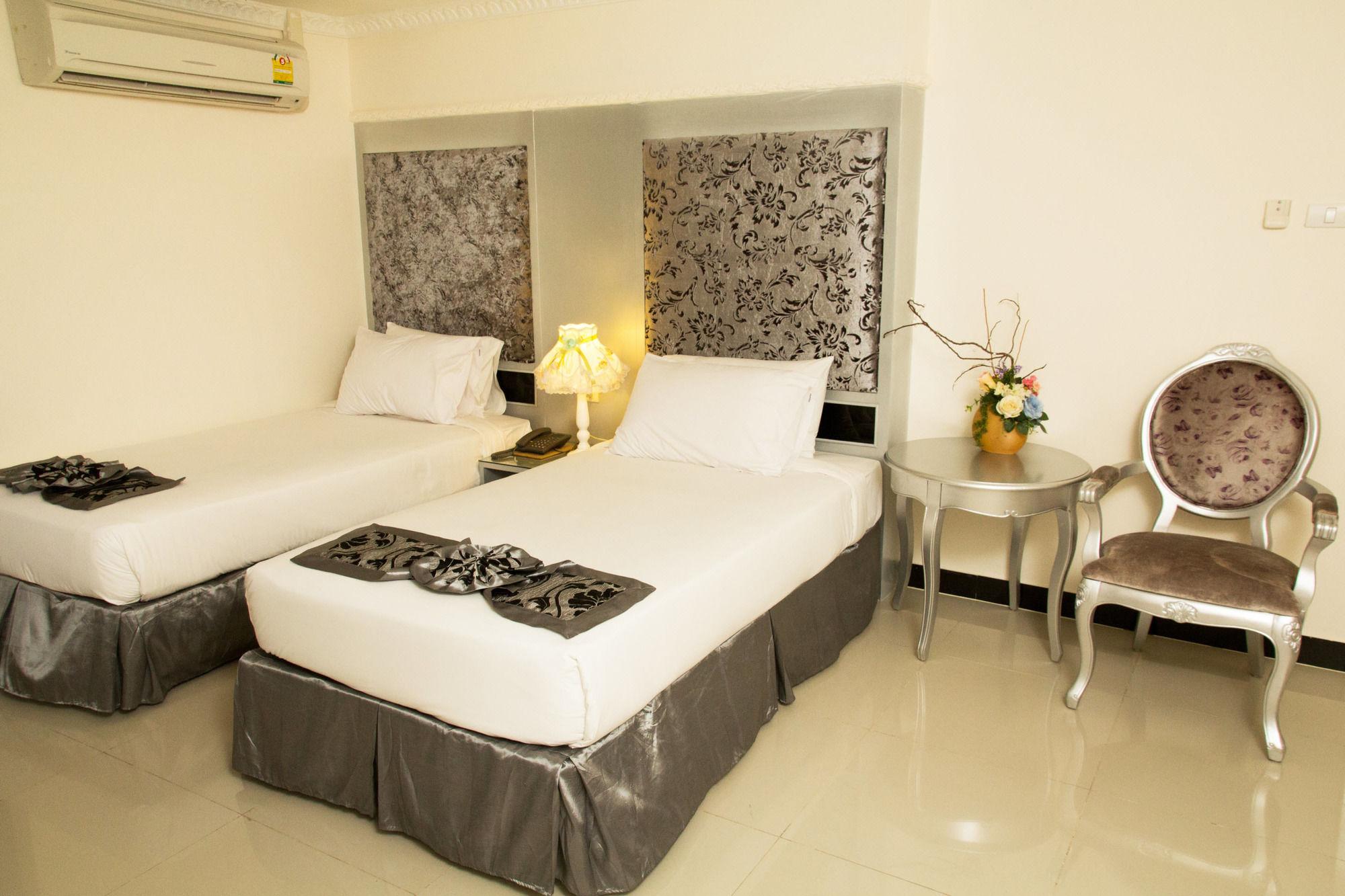 Pattaya International Lodge Экстерьер фото
